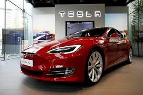 บริษัทผู้ผลิตรถยนต์ไฟฟ้า Tesla ได้เรียกคืนรถจำนวน 123,000 คัน