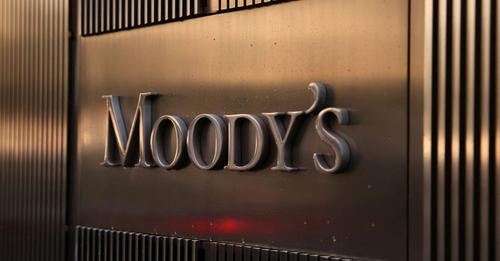 เกิดอะไรขึ้นกับภาคธนาคารสหรัฐฯ? หลัง Moody’s หั่นเครดิตแบงก์รวดเดียว 10 แห่ง! 